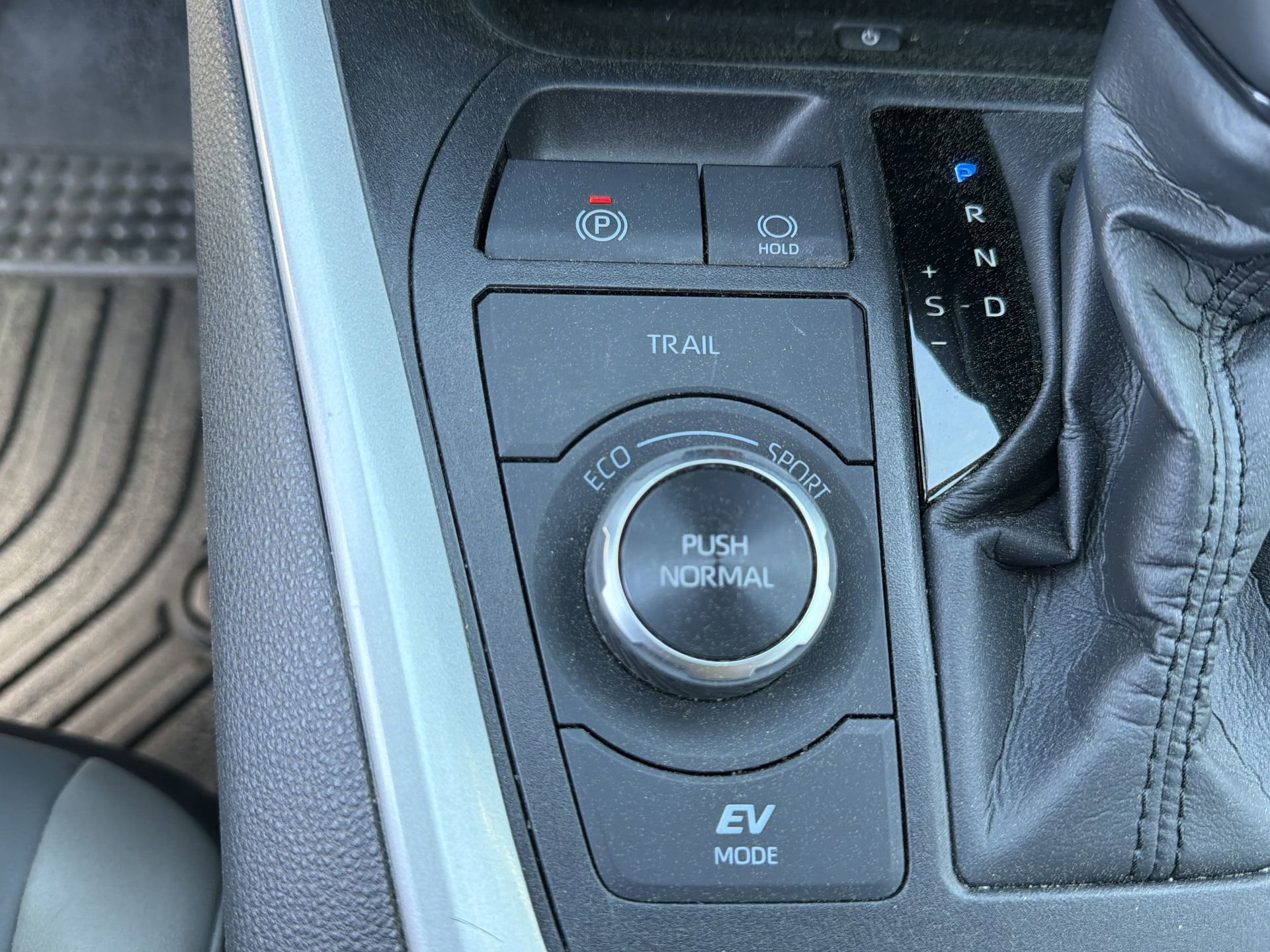 Used 2024 Toyota RAV4 XLE Premium w/ Weather Package AWD/4WD image 12
