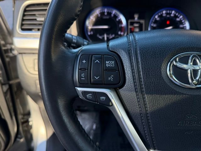 Used 2015 Toyota Highlander XLE image 15