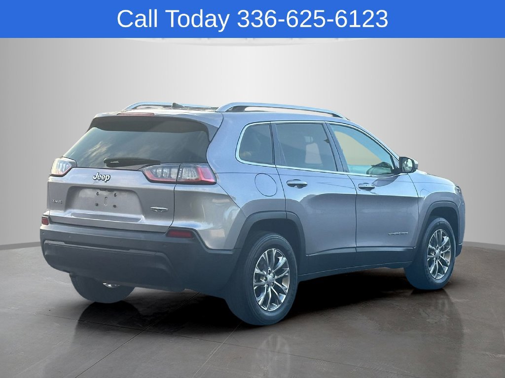 Used 2021 Jeep Cherokee Latitude Plus AWD/4WD image 5