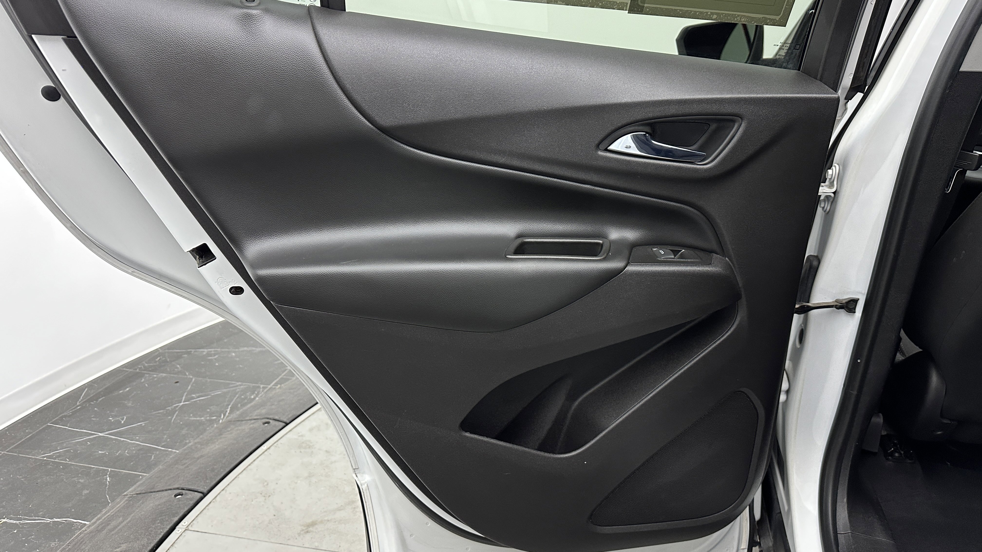 Used 2019 Chevrolet Equinox LT image 27