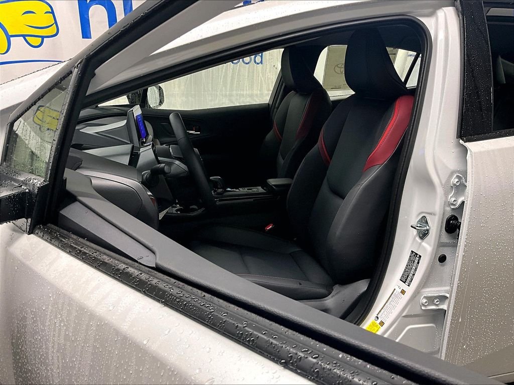 New 2026 Toyota Prius Plug-In Hybrid FWD image 11