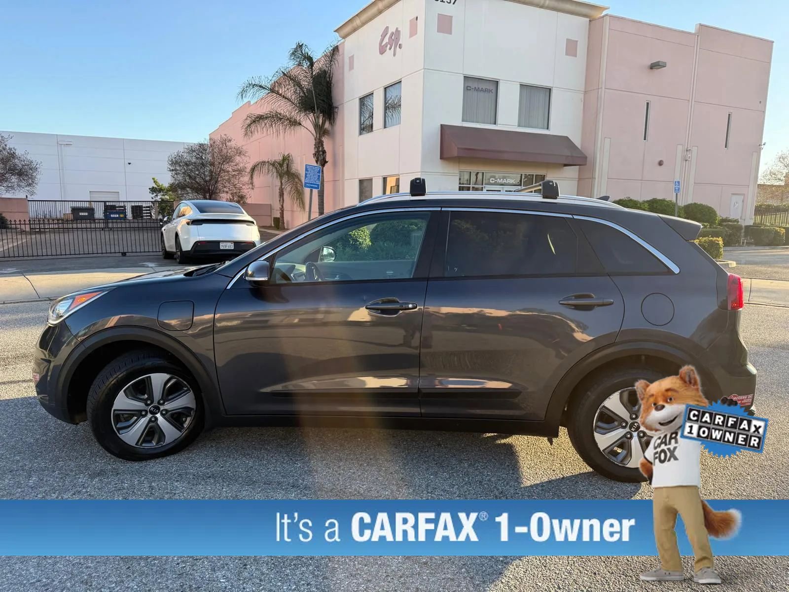 Used 2018 Kia Niro EX FWD image 10