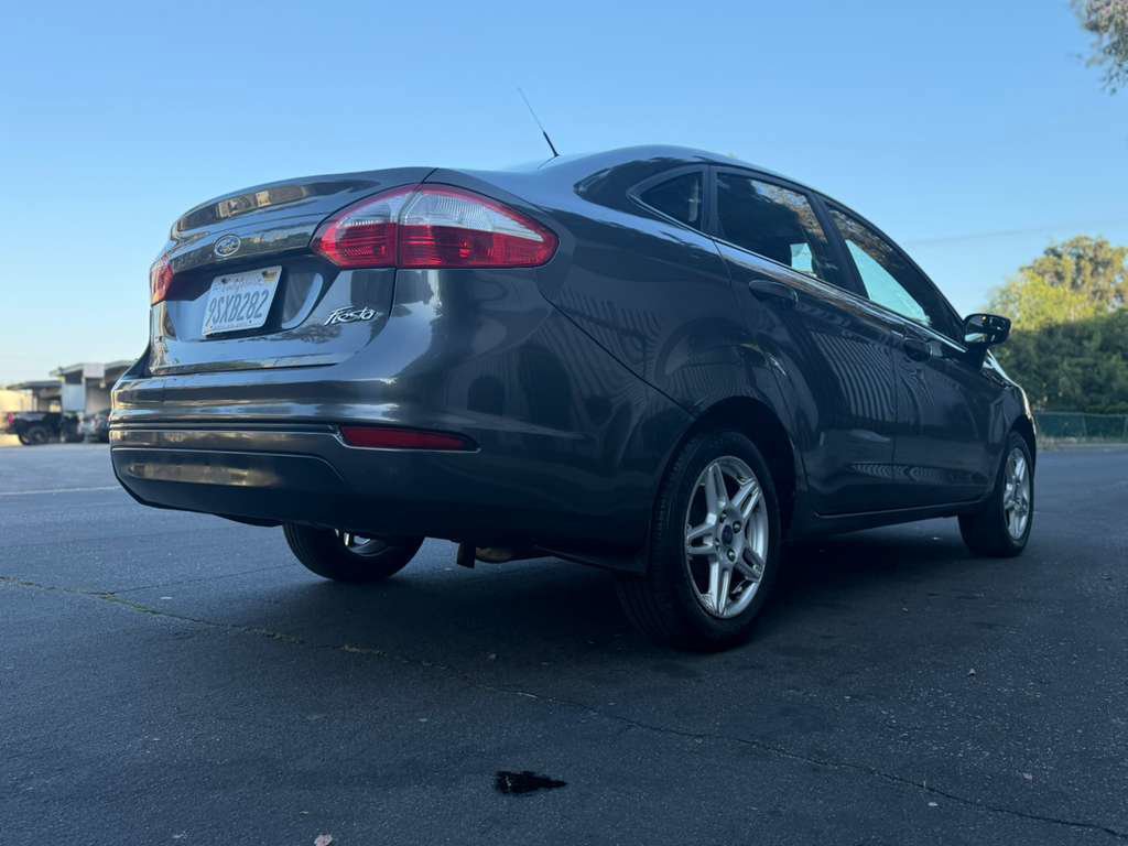 Used 2017 Ford Fiesta SE FWD image 11