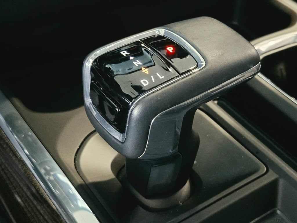 Used 2025 Chevrolet Silverado 1500 RST w/ Dark Appearance Package AWD/4WD image 30