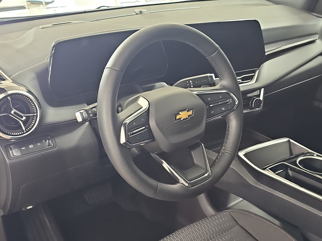 Certified 2025 Chevrolet Equinox LT w/ Safety and Technology Package AWD/4WD image 19