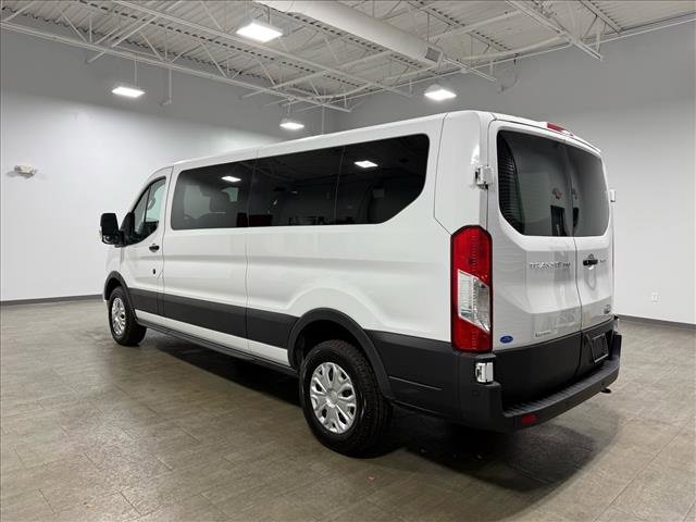 Used 2023 Ford Transit 350 XLT image 6