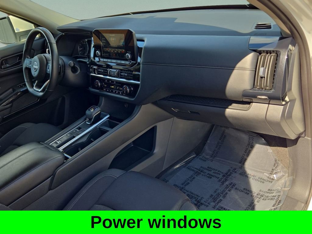 Used 2024 Nissan Pathfinder SV FWD image 17