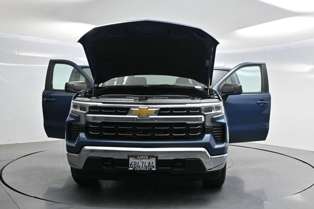 Used 2024 Chevrolet Silverado 1500 LT AWD/4WD image 45
