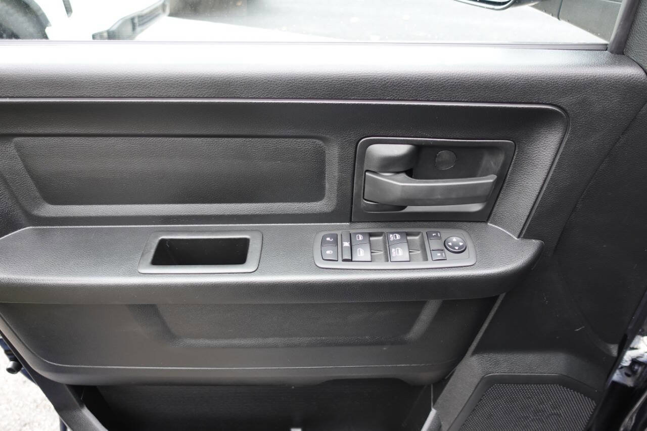 Used 2023 RAM 1500 Express w/ Wheel & Sound Group image 12