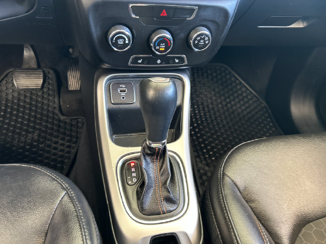 Used 2018 Jeep Compass Latitude w/ Cold Weather Group FWD image 21