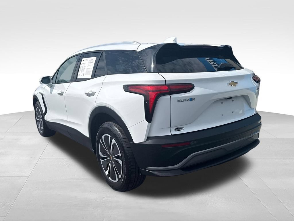 Used 2024 Chevrolet Blazer EV LT AWD/4WD image 3