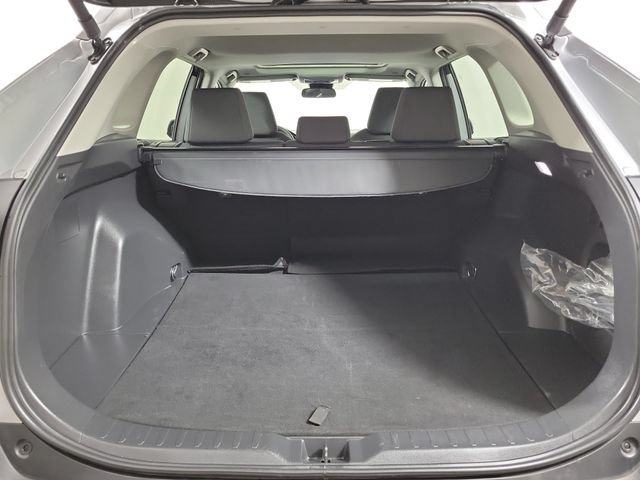Used 2025 Toyota RAV4 XLE w/ Convenience Package FWD image 10