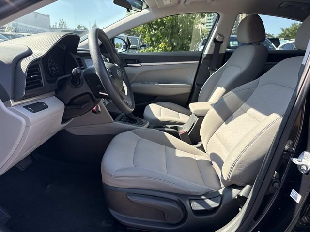 Used 2019 Hyundai Elantra SE FWD image 17
