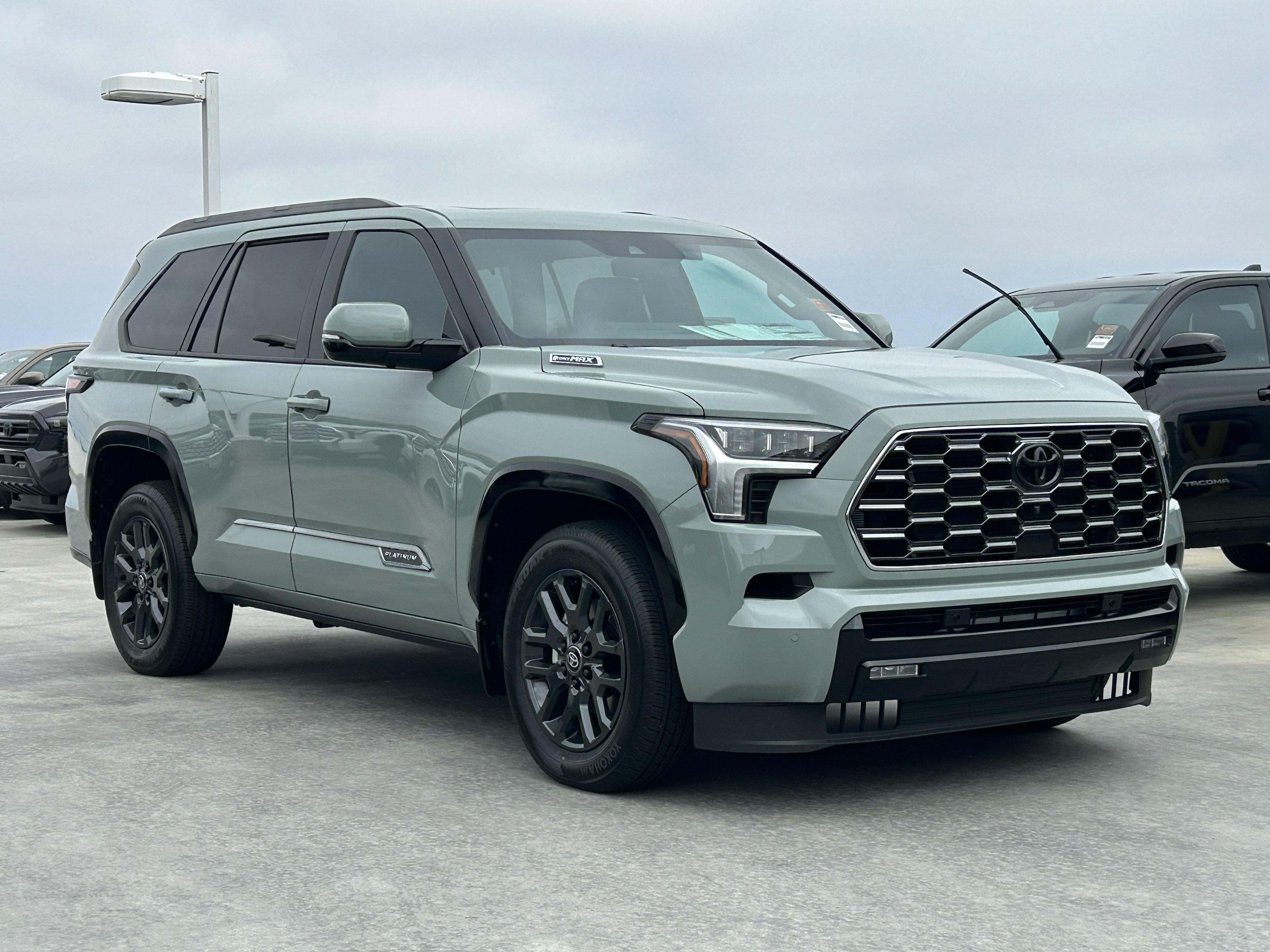 New 2026 Toyota Sequoia Platinum w/ Tow Technology Package AWD/4WD image 2