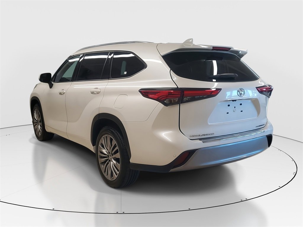 Certified 2021 Toyota Highlander Platinum image 5