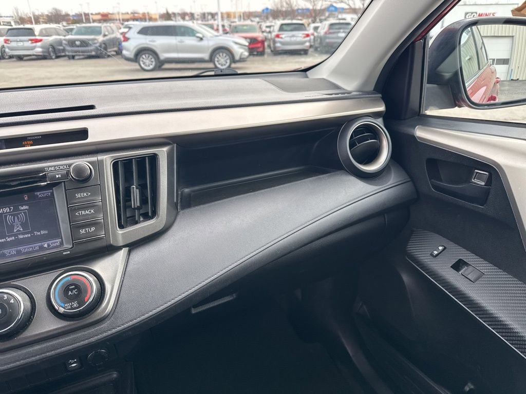 Used 2015 Toyota RAV4 LE image 24
