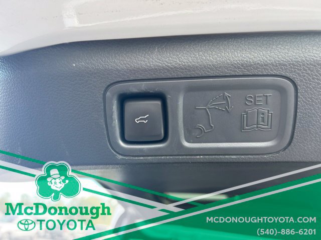 Used 2024 Ford Expedition XLT AWD/4WD image 9