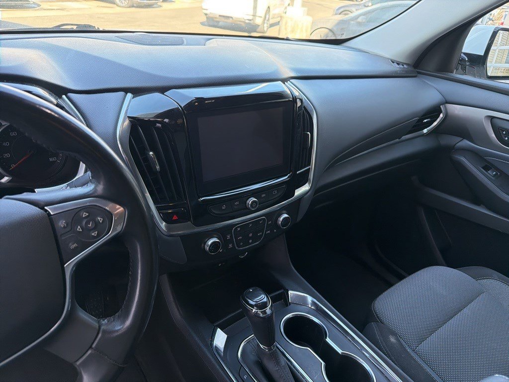 Used 2018 Chevrolet Traverse LT image 14