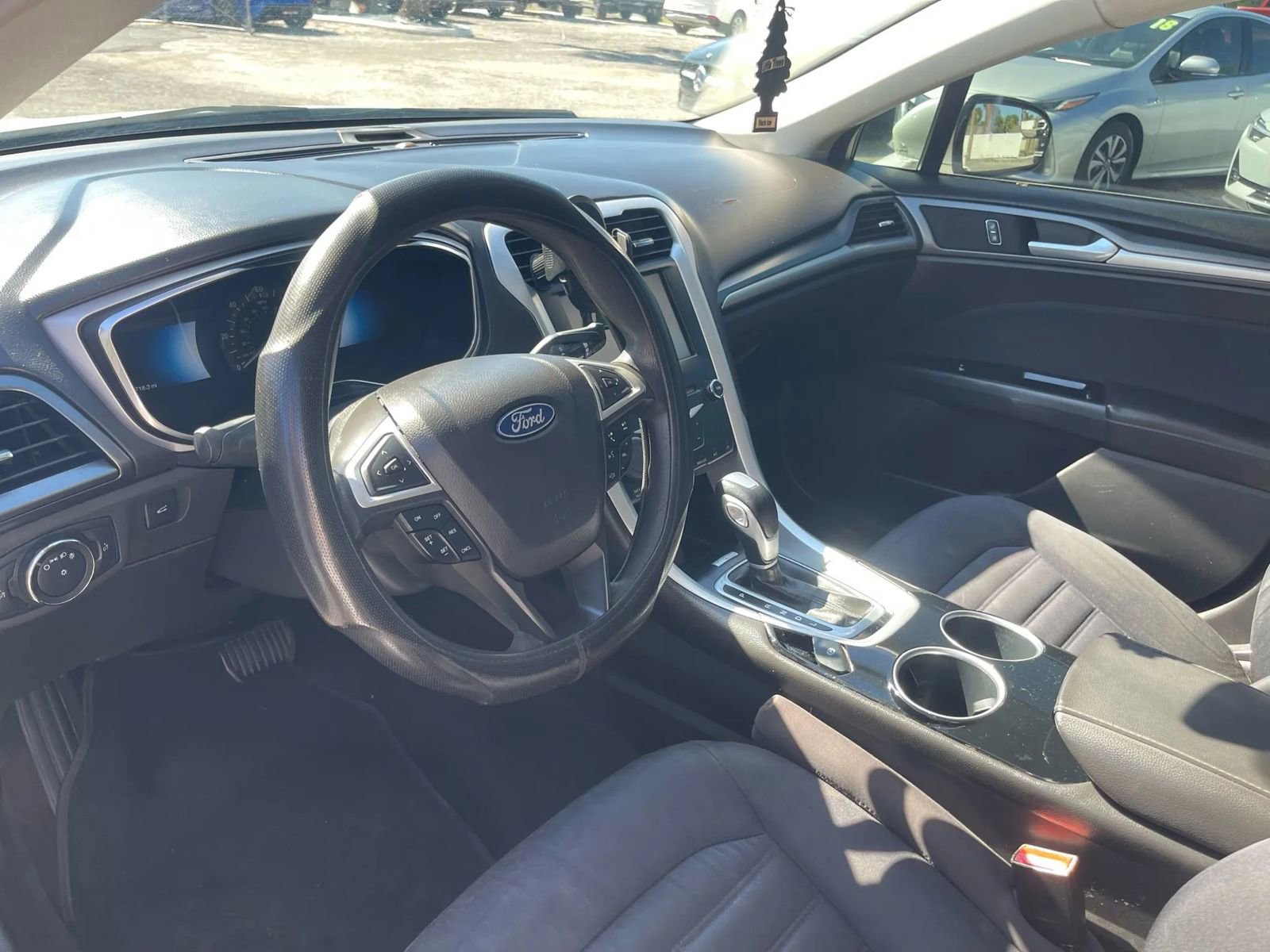 Used 2013 Ford Fusion SE image 9