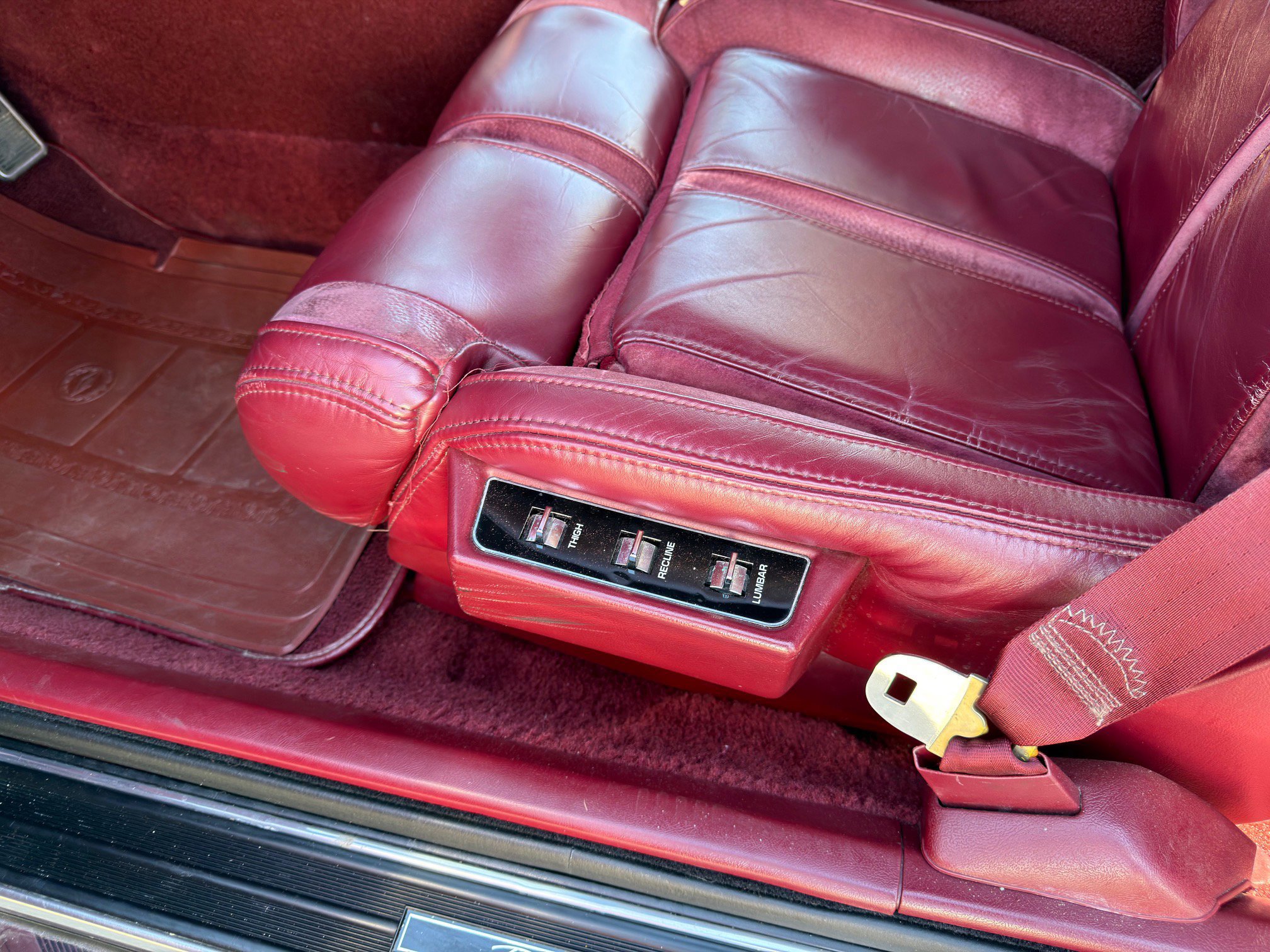 Used 1988 Buick Riviera Coupe image 24