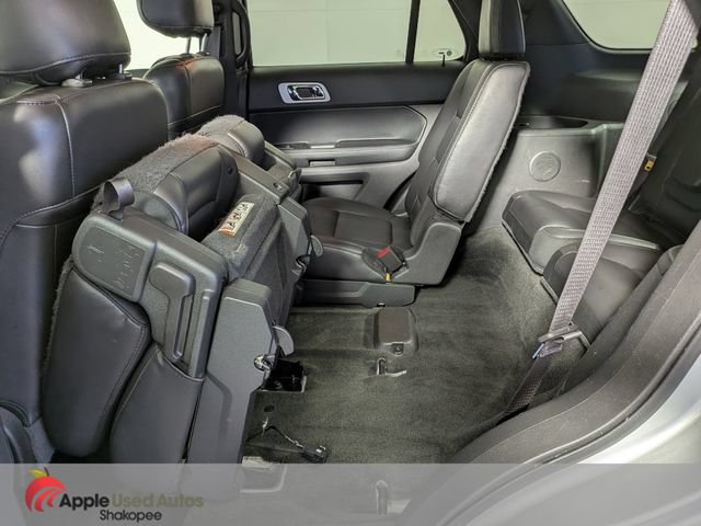 Used 2015 Ford Explorer XLT w/ Equipment Group 202A AWD/4WD image 36