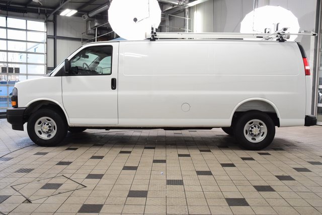 Used 2025 Chevrolet Express 2500 Work Van w/ Communications Package image 3