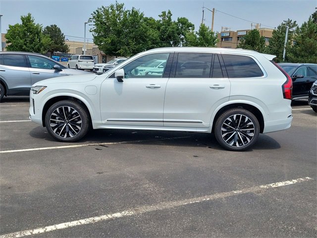 New 2026 Volvo XC90 T8 Plus image 2