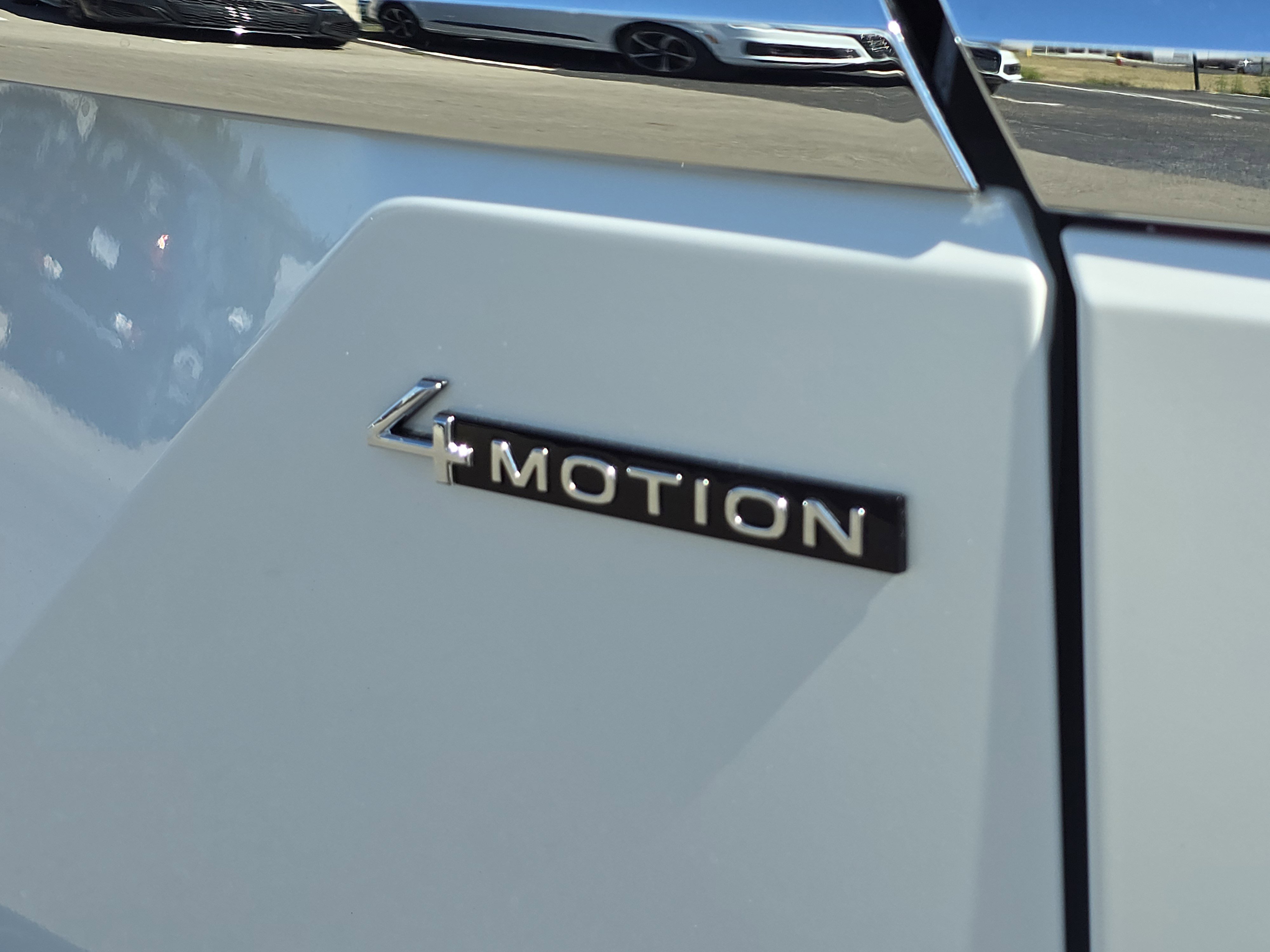 New 2026 Volkswagen Atlas SE image 11