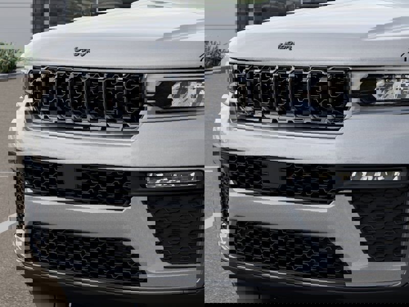 New 2026 Jeep Grand Cherokee Limited image 11