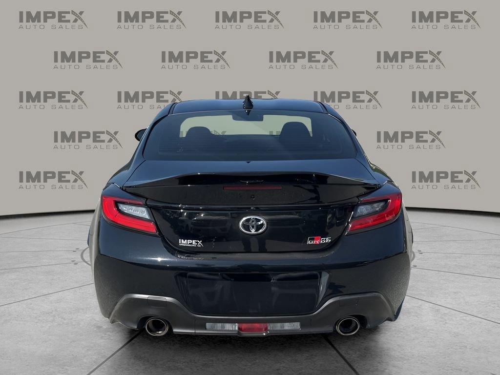 Used 2025 Toyota GR86 Premium w/ Performance Package RWD image 4