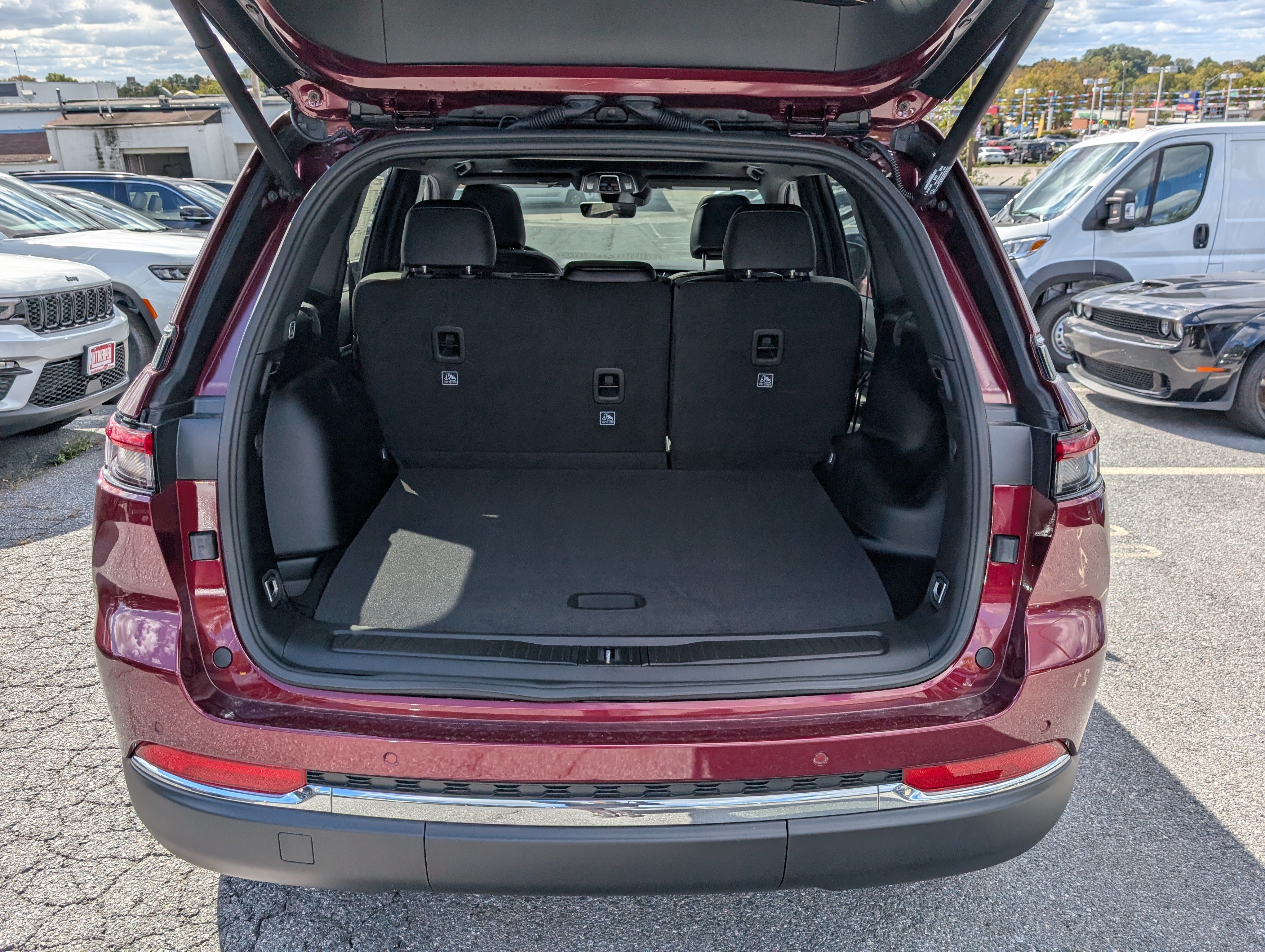 New 2025 Jeep Grand Cherokee Limited AWD/4WD image 12