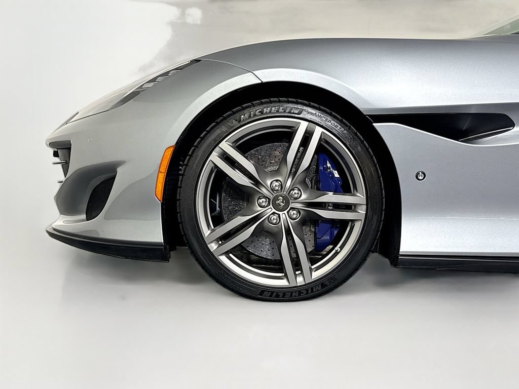 Used 2019 Ferrari Portofino RWD image 28