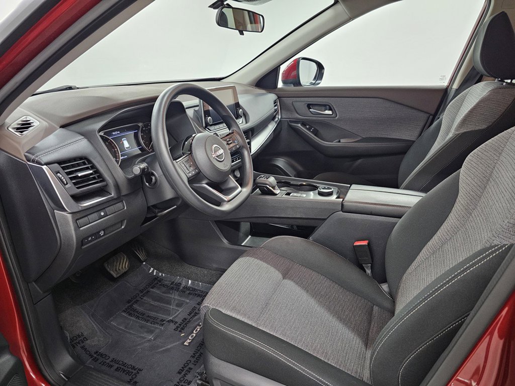 Used 2023 Nissan Rogue SV AWD/4WD image 13