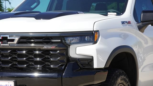 Used 2024 Chevrolet Silverado 1500 ZR2 w/ Technology Package AWD/4WD image 7