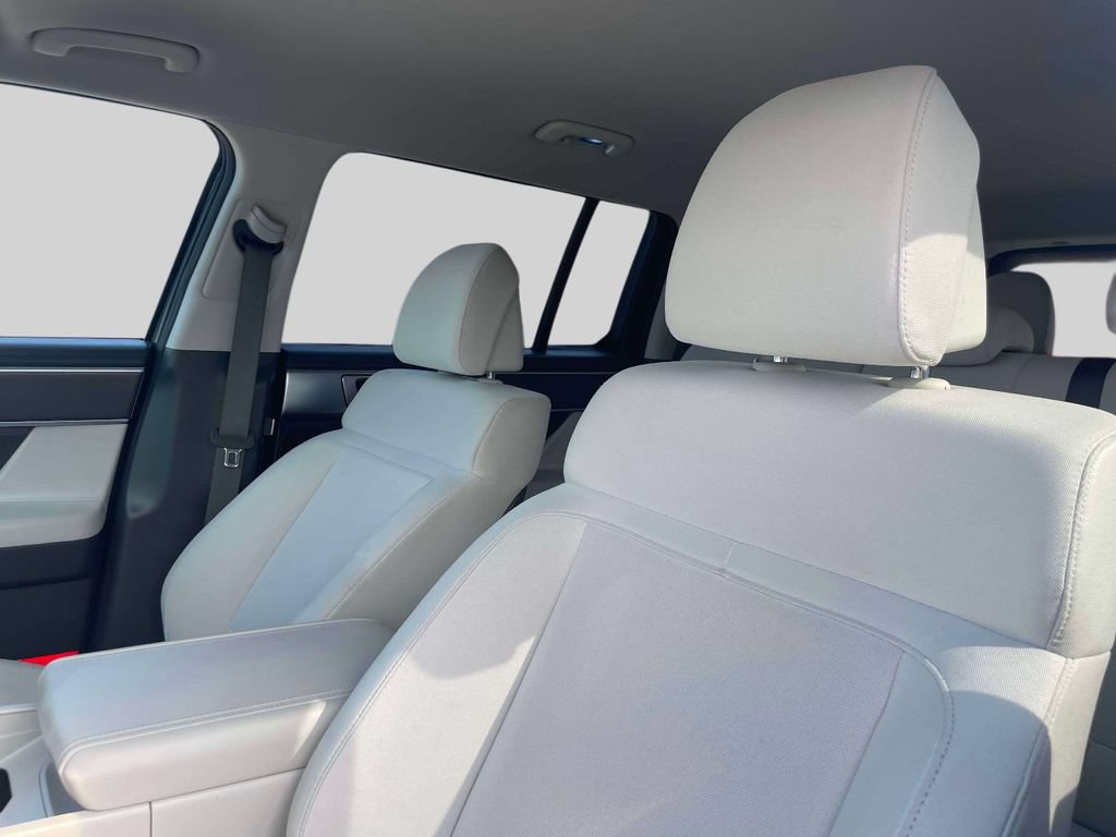 Certified 2025 Hyundai Santa Fe SE AWD/4WD image 19