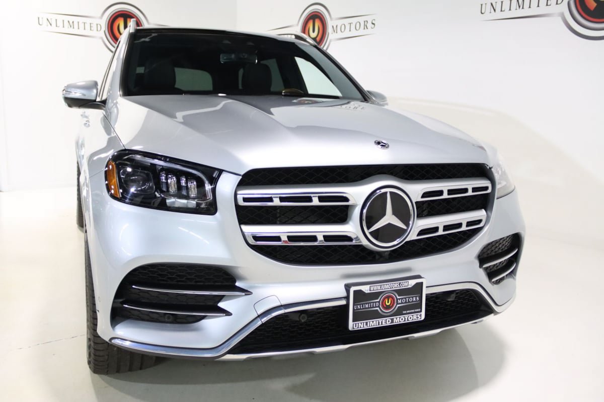 Used 2023 Mercedes-Benz GLS 450 4MATIC image 9