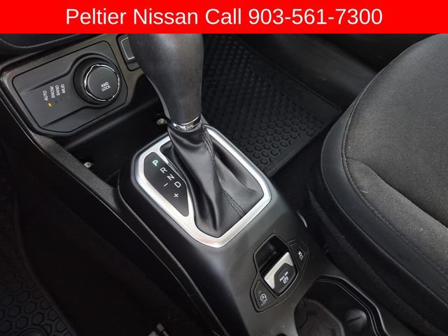 Used 2023 Jeep Renegade Altitude w/ Convenience Group I AWD/4WD image 39