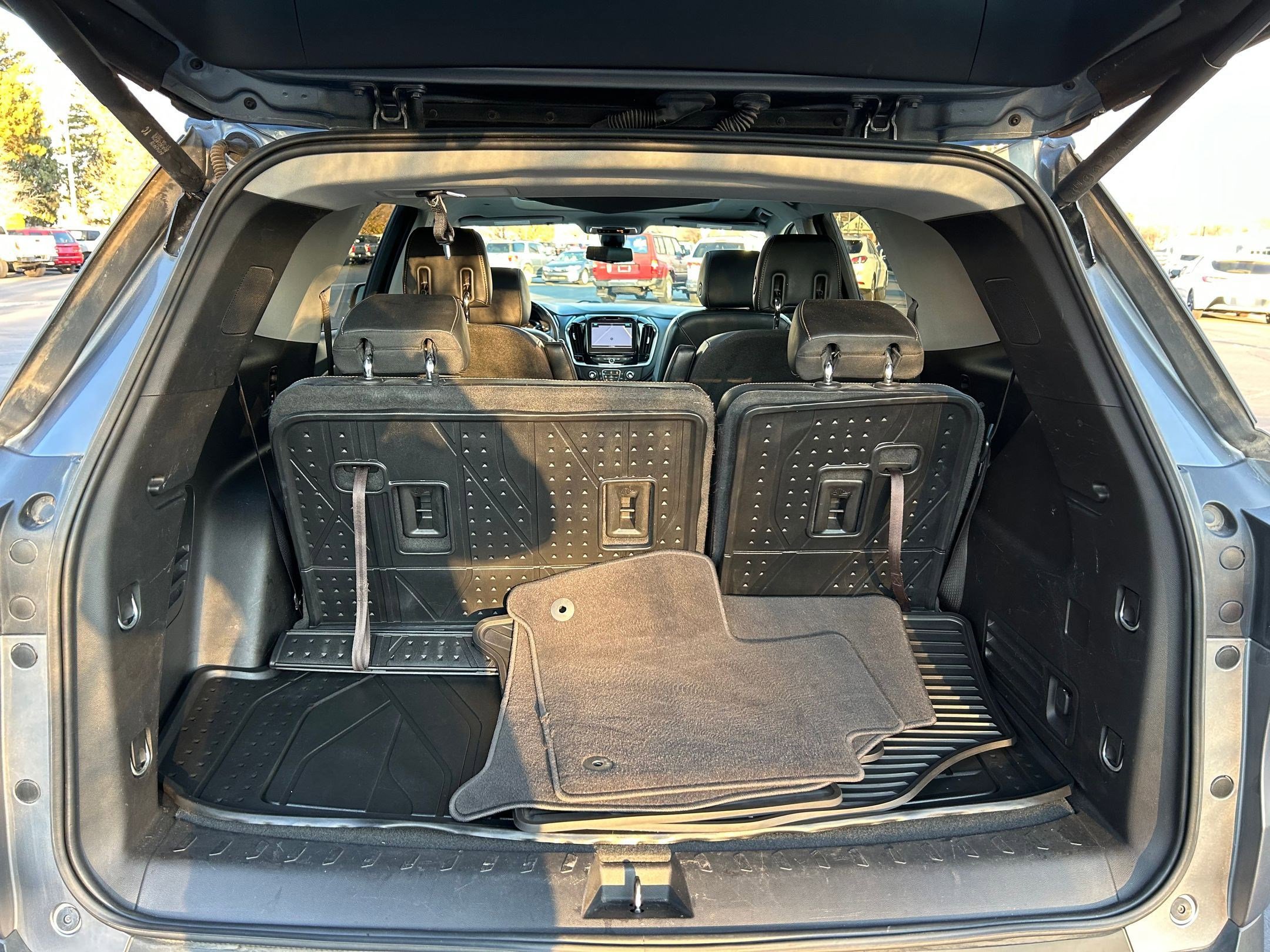 Used 2018 Chevrolet Traverse LT image 24