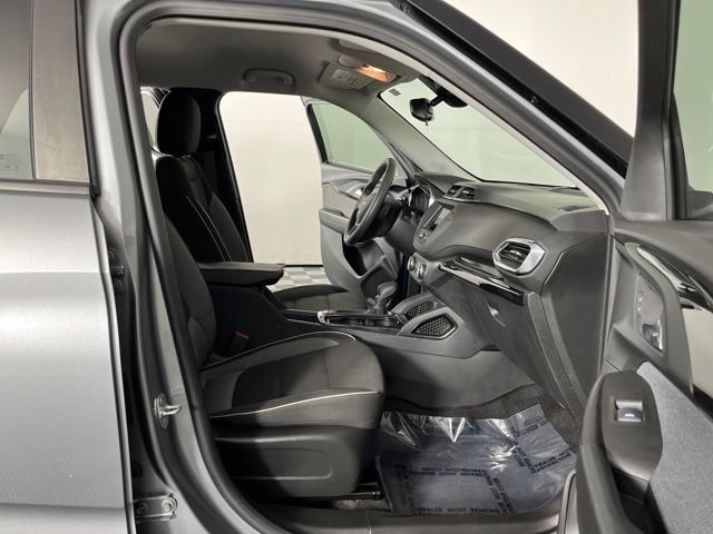 Used 2023 Chevrolet TrailBlazer LT FWD image 41