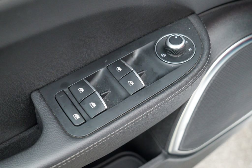 Used 2023 Alfa Romeo Giulia Veloce AWD/4WD image 19