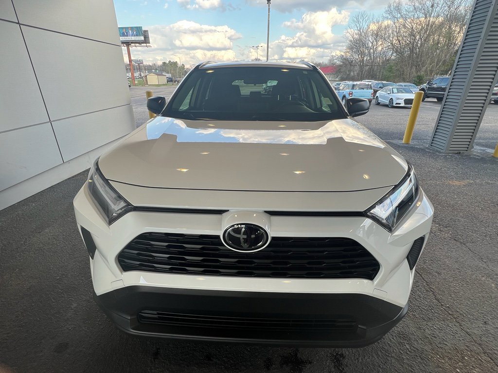 Used 2025 Toyota RAV4 LE image 3