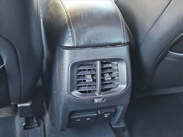 Used 2019 Jeep Cherokee Limited AWD/4WD image 16