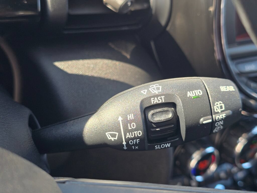 Used 2019 MINI Cooper 2-Door Hardtop FWD image 22