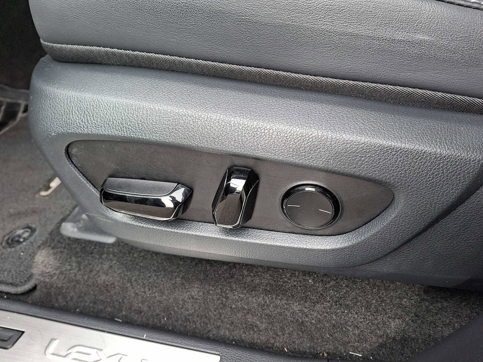 Used 2025 Lexus GX 550 Premium+ w/ Accessory Package (2T) image 12