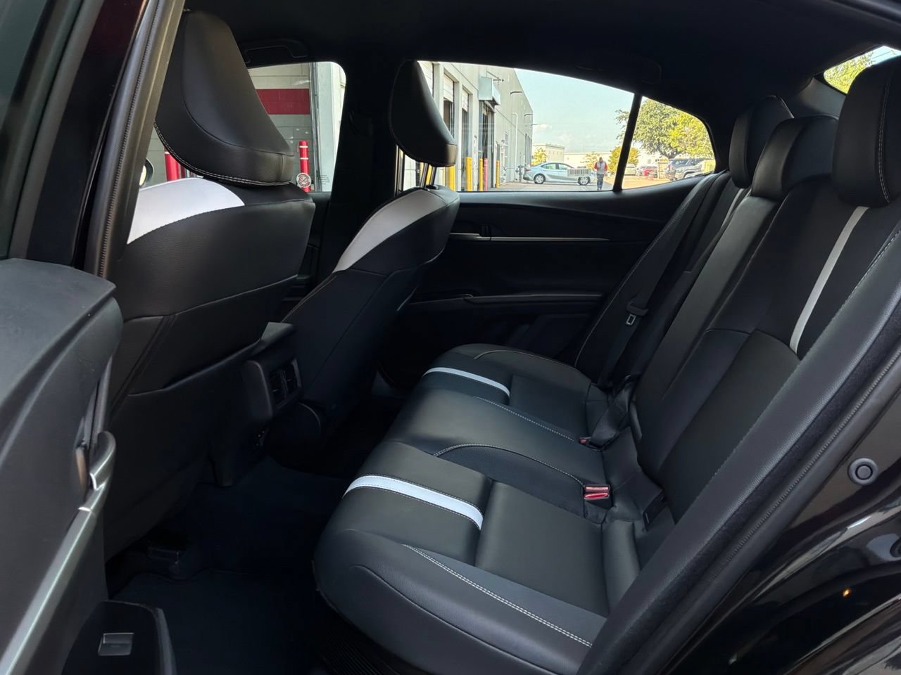 Used 2026 Toyota Camry SE FWD image 12