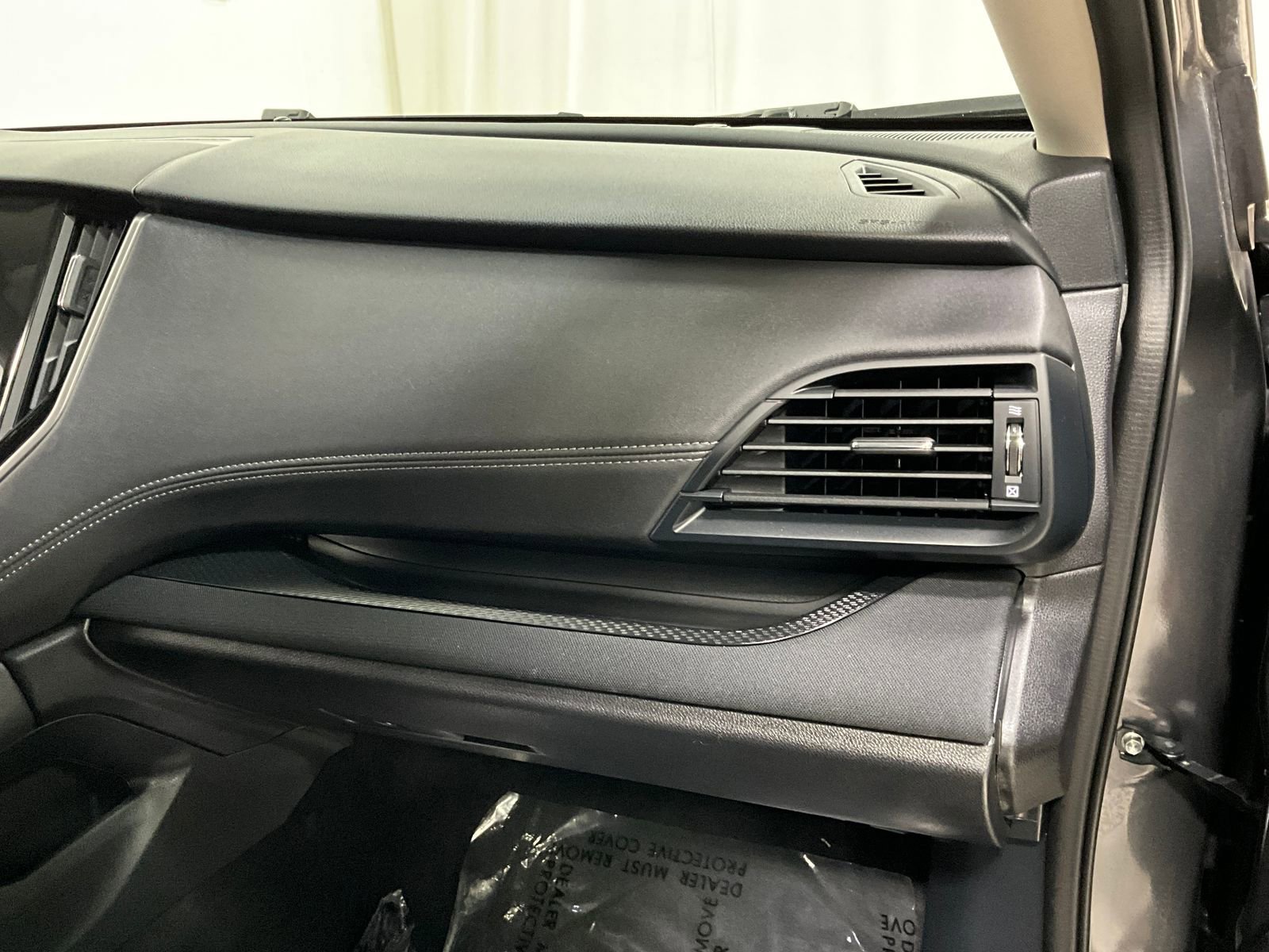 Used 2025 Subaru Outback Premium w/ Popular Package #1A image 16
