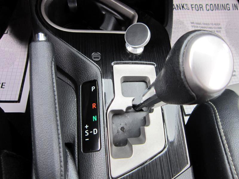 Used 2016 Toyota RAV4 Limited image 23