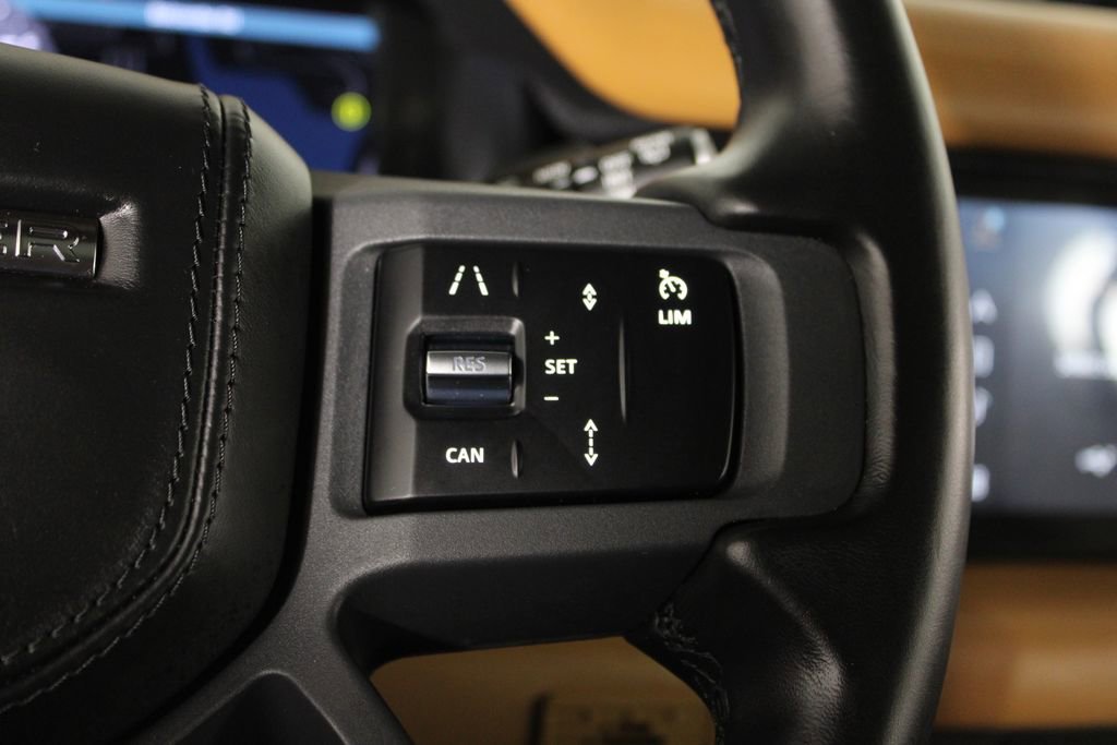 Used 2023 Land Rover Defender 110 X-Dynamic SE AWD/4WD image 26