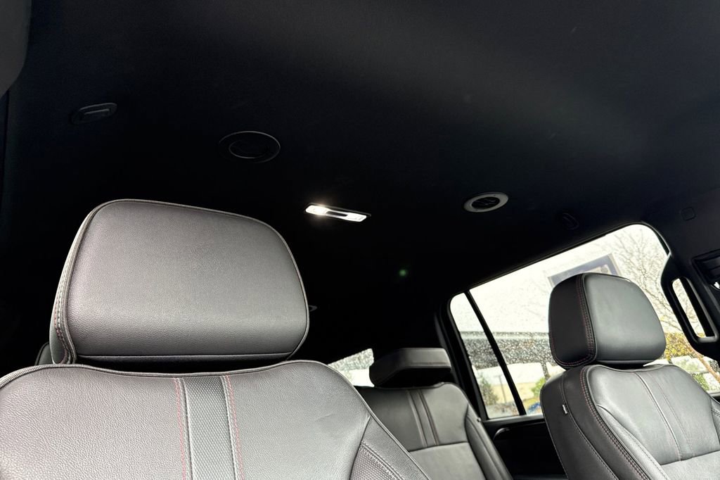 Used 2024 Chevrolet Suburban RST RWD image 27