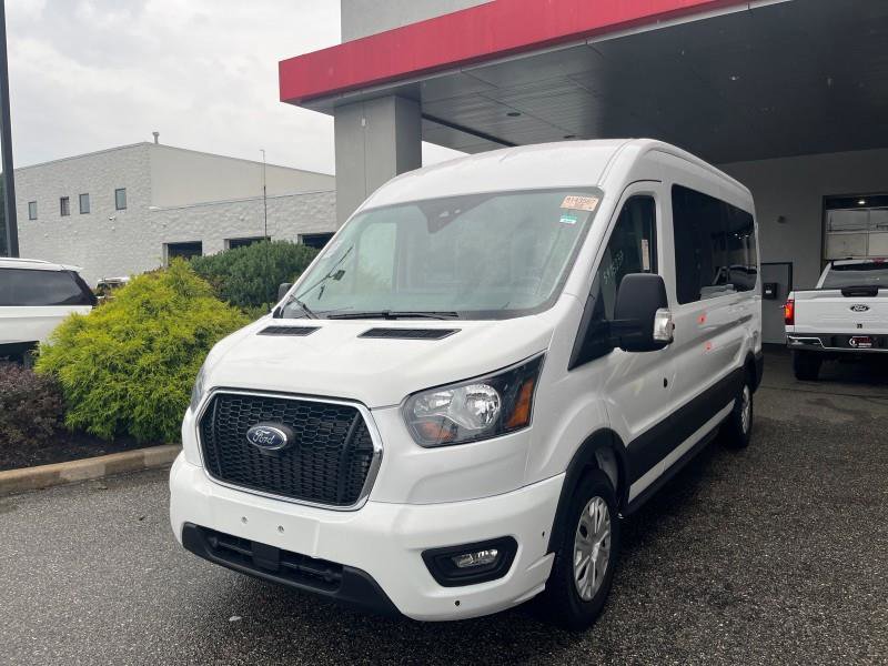 Used 2025 Ford Transit 350 XLT image 3